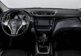 Подержанный автомобиль Nissan Qashqai 2018 года (12 фото)