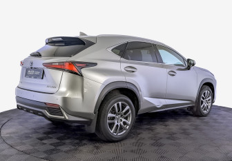 Подержанный автомобиль Lexus NX 2021 года (5 фото)