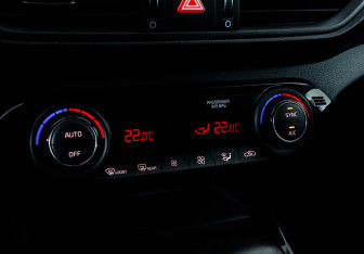 Подержанный автомобиль Kia Cerato Sedan 2021 года (9 фото)