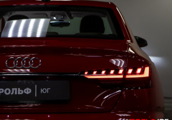 Подержанный автомобиль Audi A4 Sedan 2022 года (34 фото)