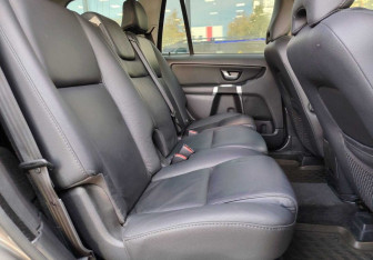 Подержанный автомобиль Volvo XC90 2008 года (11 фото)