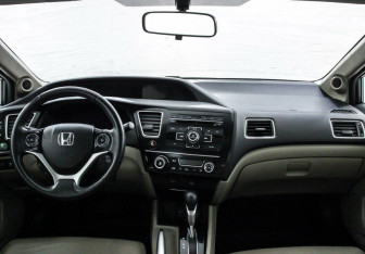 Подержанный автомобиль Honda Civic Sedan 2014 года (8 фото)