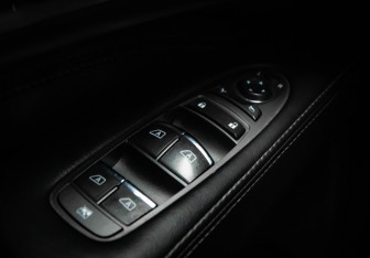 Подержанный автомобиль Infiniti QX60 2018 года (14 фото)