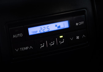 Подержанный автомобиль Toyota Land Cruiser Prado 2021 года (20 фото)