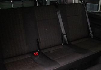 Подержанный автомобиль Volkswagen Caravelle 2016 года (10 фото)
