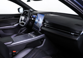 Подержанный автомобиль Geely Preface 2024 года (11 фото)