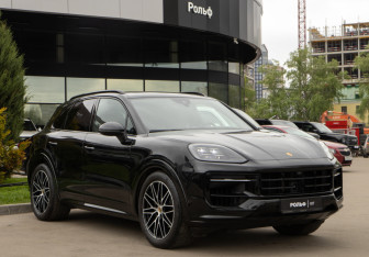 Подержанный автомобиль Porsche Cayenne 2023 года (2 фото)
