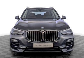 Подержанный автомобиль BMW X5 2020 года (2 фото)