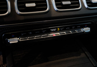 Подержанный автомобиль Mercedes-Benz GLE 2021 года (21 фото)