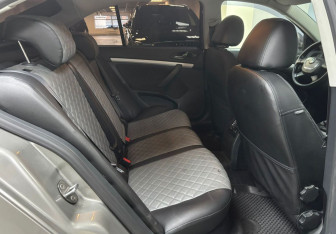 Подержанный автомобиль Skoda Octavia Liftback 2013 года (11 фото)