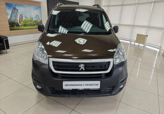 Подержанный автомобиль Peugeot Partner 2021 года (2 фото)
