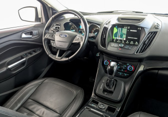 Подержанный автомобиль Ford Kuga 2019 года (28 фото)