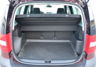 Подержанный автомобиль Skoda Yeti 2012 года (19 фото)