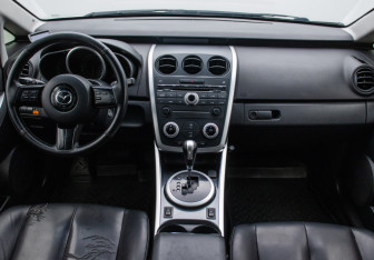 Подержанный автомобиль Mazda CX-7 2008 года (13 фото)
