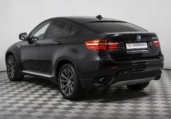 Подержанный автомобиль BMW X6 2012 года (7 фото)
