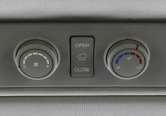 Подержанный автомобиль Hyundai Grand Starex 2016 года (11 фото)