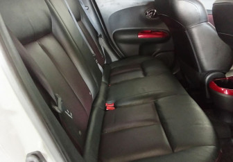 Подержанный автомобиль Nissan Juke 2011 года (10 фото)