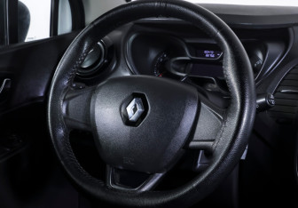 Подержанный автомобиль Renault Kaptur 2019 года (13 фото)