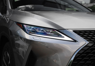 Подержанный автомобиль Lexus RX 2020 года (32 фото)
