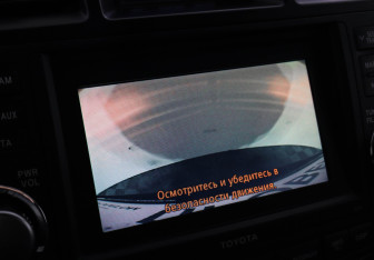 Подержанный автомобиль Toyota Highlander 2010 года (13 фото)