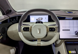 Подержанный автомобиль Avatr 11 2024 года (21 фото)