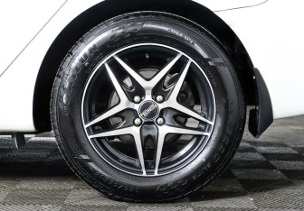 Подержанный автомобиль Kia Rio Sedan 2016 года (8 фото)