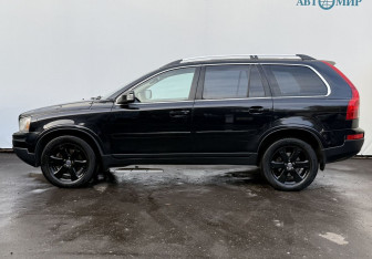 Подержанный автомобиль Volvo XC90 2010 года (8 фото)