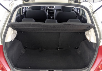 Подержанный автомобиль Peugeot 207 Hatchback 2008 года (10 фото)