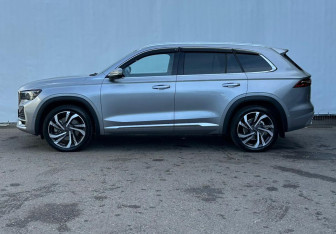 Подержанный автомобиль Geely Monjaro 2024 года (8 фото)