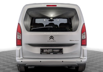 Подержанный автомобиль Citroen Berlingo 2021 года (6 фото)