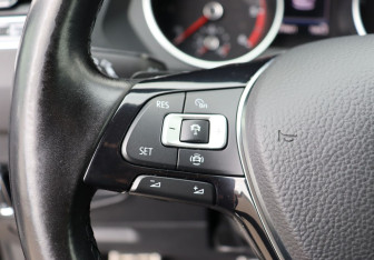 Подержанный автомобиль Volkswagen Tiguan 2018 года (15 фото)