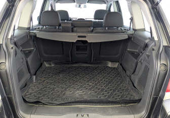 Подержанный автомобиль Opel Zafira Compactvan 2012 года (10 фото)