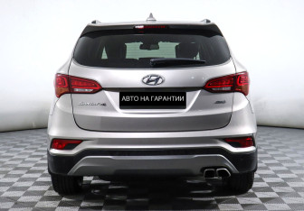 Подержанный автомобиль Hyundai Santa Fe 2016 года (4 фото)