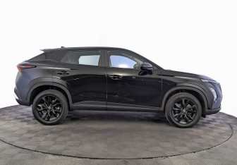 Подержанный автомобиль Omoda C5 2024 года (4 фото)