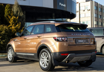 Подержанный автомобиль Land Rover Range Rover Evoque 2014 года (7 фото)