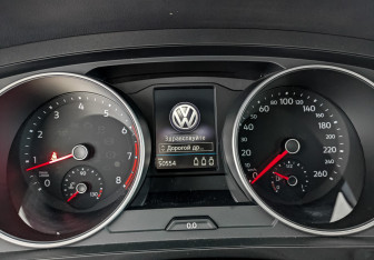 Подержанный автомобиль Volkswagen Tiguan 2019 года (16 фото)