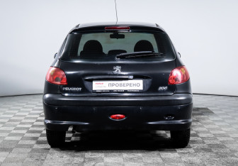 Подержанный автомобиль Peugeot 206 Hatchback 2007 года (6 фото)