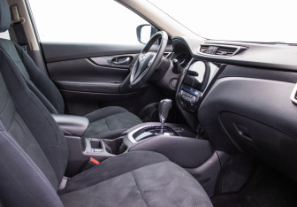 Подержанный автомобиль Nissan X-Trail 2017 года (9 фото)