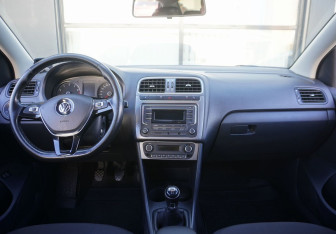 Подержанный автомобиль Volkswagen Polo Sedan 2018 года (12 фото)