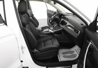 Подержанный автомобиль Geely Atlas Pro 2023 года (9 фото)