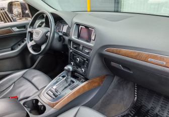 Подержанный автомобиль Audi Q5 2015 года (12 фото)