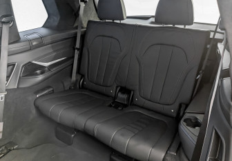 Подержанный автомобиль BMW X7 2020 года (29 фото)