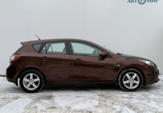 Подержанный автомобиль Mazda 3 Hatchback 2013 года (4 фото)