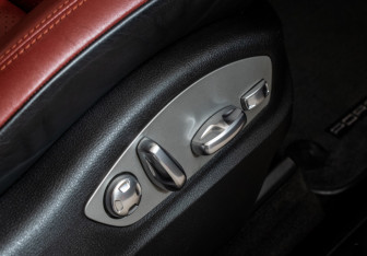 Подержанный автомобиль Porsche Macan 2018 года (19 фото)