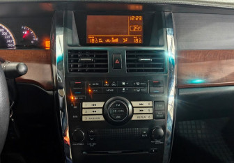 Подержанный автомобиль Nissan Teana 2006 года (13 фото)