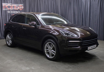Подержанный автомобиль Porsche Cayenne 2020 года (3 фото)