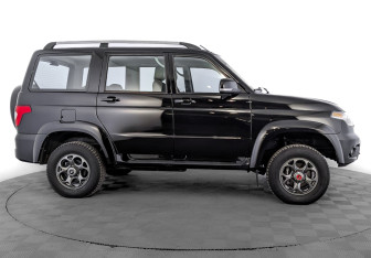 Новый УАЗ Patriot 2023 (4 фото)