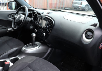 Подержанный автомобиль Nissan Juke 2013 года (8 фото)