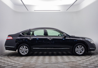 Подержанный автомобиль Nissan Teana 2013 года (4 фото)