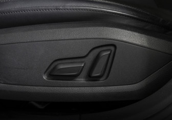 Подержанный автомобиль Audi A4 Sedan 2019 года (17 фото)